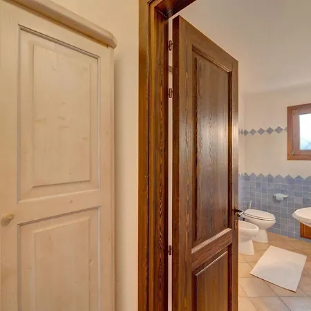 Fantastic Residenza Badus 1 Bedroomapart Sleeps 4 Possible Child Bed No0815 * Badesi