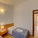 Fantastic Residenza Badus 1 Bedroomapart Sleeps 4 Possible Child Bed No0815 * Badesi