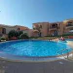 Fantastic Residenza Badus 1 Bedroomapart Sleeps 4 Possible Child Bed No0815 Lägenhet Badesi