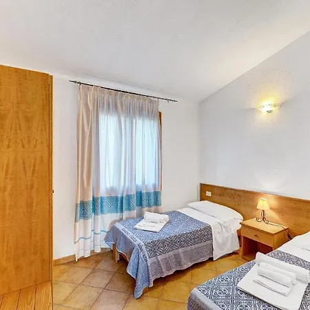 Apartment The Fantastic Residenza Badus One Bedroom Sleeps Four Child Num0815 Badesi