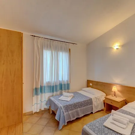 Apartment The Fantastic Residenza Badus One Bedroom Sleeps Four Child Num0815 *