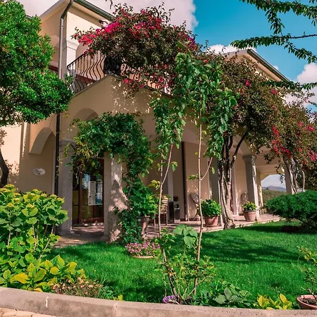 Fantastic Residenza Badus 1 Bedroomapart Sleeps 4 Possible Child Bed No0815 *