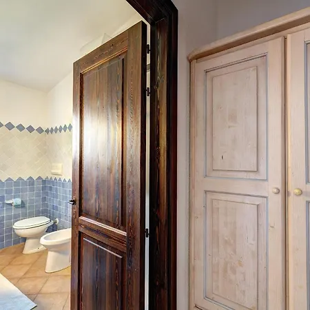 Fantastic Residenza Badus 1 Bedroomapart Sleeps 4 Possible Child Bed No0815 Badesi