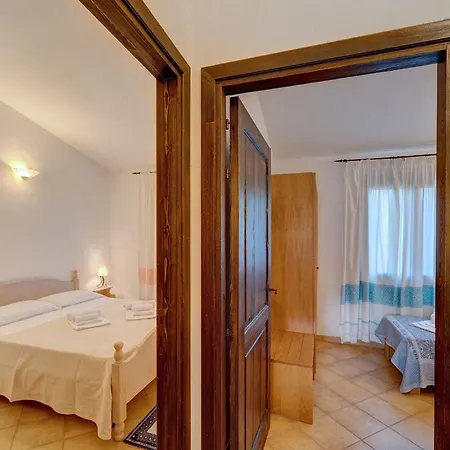 Apartment The Fantastic Residenza Badus One Bedroom Sleeps Four Child Num0815 Badesi