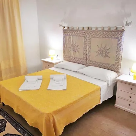 Apartman Fantastic Residenza Badus 1 Bedroomapart Sleeps 4 Possible Child Bed No0815 *
