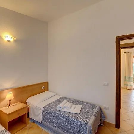 Fantastic Residenza Badus 1 Bedroomapart Sleeps 4 Possible Child Bed No0815 *