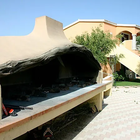 Fantastic Residenza Badus 1 Bedroomapart Sleeps 4 Possible Child Bed No0815 Apartman *