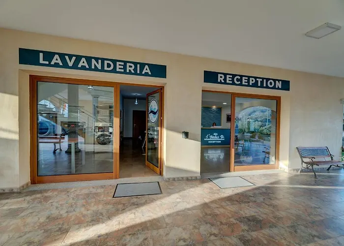 Fantastic Residenza Badus 1 Bedroomapart Sleeps 4 Possible Child Bed No0815 Badesi