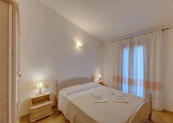 Fantastic Residenza Badus 1 Bedroomapart Sleeps 4 Possible Child Bed No0815 * Badesi